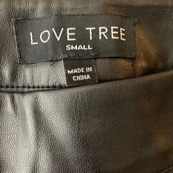 Love Tree Shorts Womens Small Polyurethane Black Stretch - Picture 3 of 5